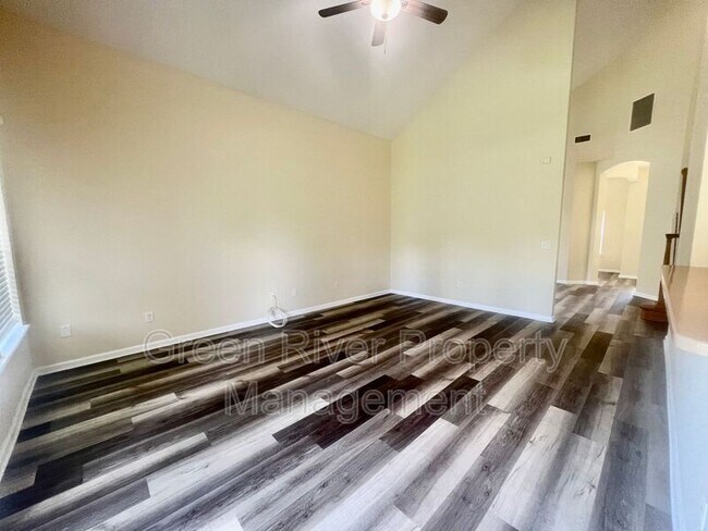 Building Photo - 2074 Heritage Oaks Ct