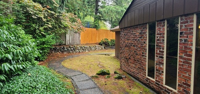 Building Photo - Fantastic Sylvan Setting off Ballinger Lake Forest Park