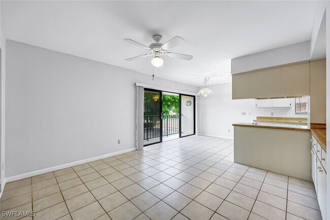 Building Photo - 537 Lake Louise Cir