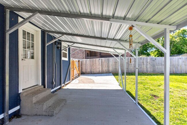 Building Photo - 3153 Towne Village Rd