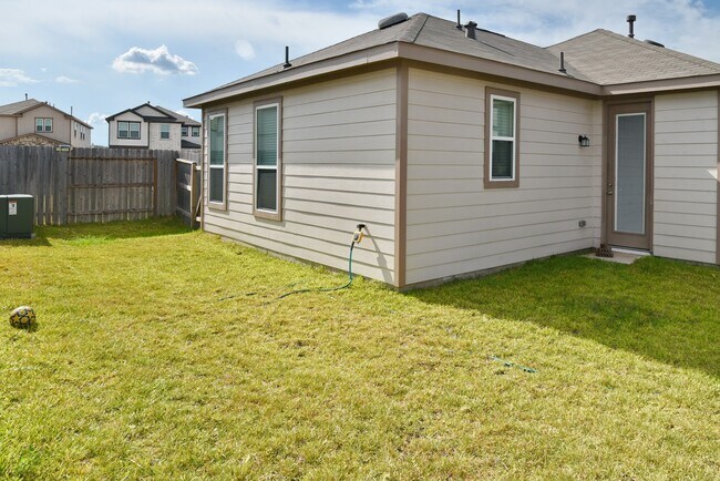 Building Photo - 20119 Little Cub Ln