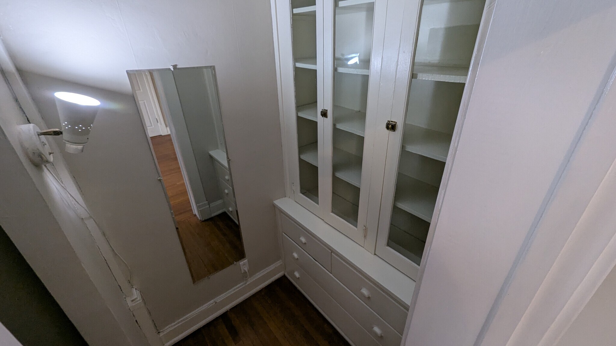 Building Photo - 2257 Scottwood Ave