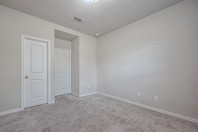 Building Photo - 3435 Millhouse Point Way