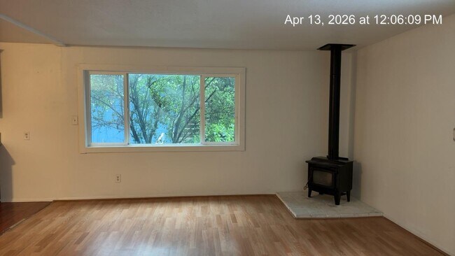 Building Photo - 767 Woodland Rd