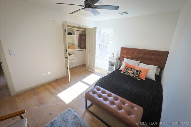 Building Photo - 108 W 2nd St