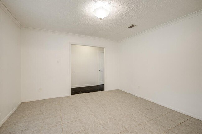 Building Photo - 835 Hidden Canyon Rd