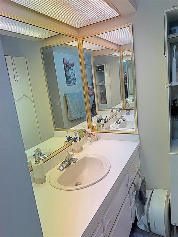 Building Photo - 644 Island Way