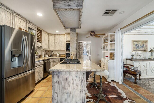 Building Photo - 80886 Avenue 50