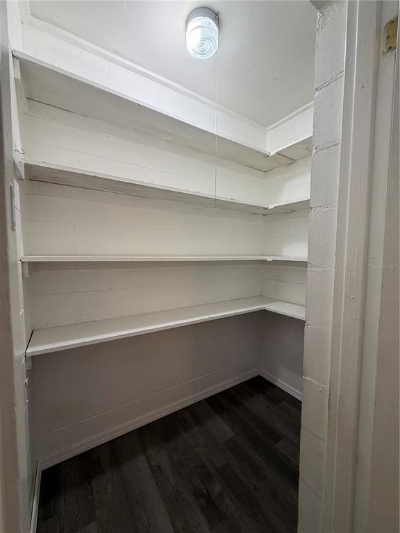 Building Photo - 320 W Howry Ave