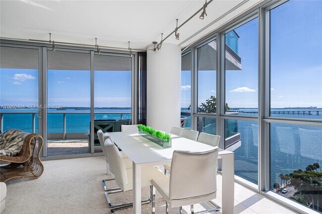 Building Photo - 1331 Brickell Bay Dr