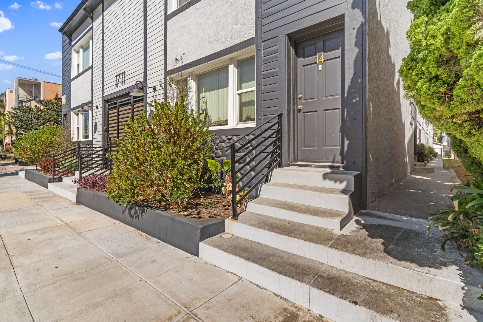 Building Photo - 1711 E Appleton St