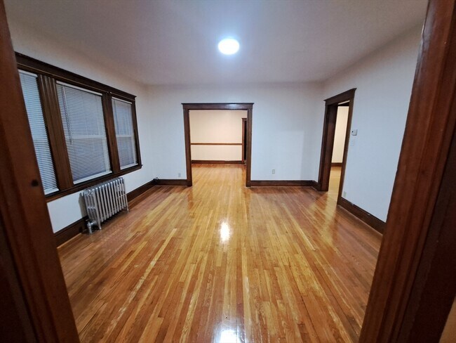 Building Photo - 452 Ashmont St