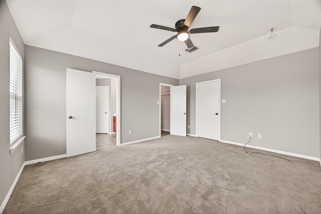 Building Photo - 1411 Heathcote Ln