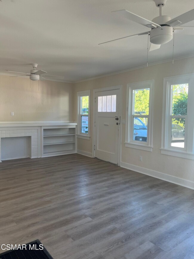 Building Photo - 331 S Ave 56