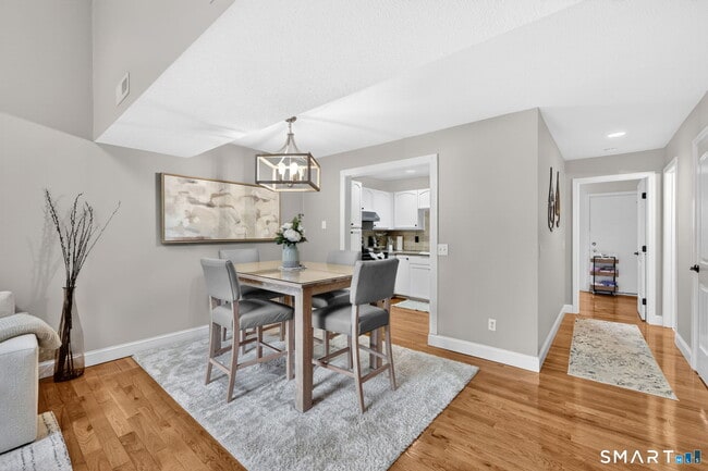 Building Photo - 3200 Madison Ave