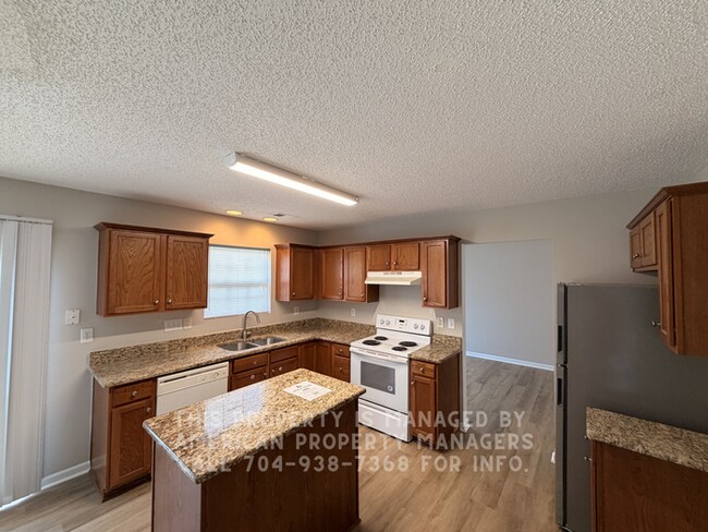 Building Photo - 5843 Dove Point Dr SW