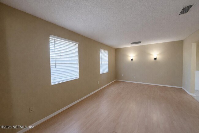 Building Photo - 7 Mitchell Ave