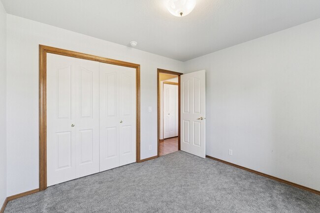 Building Photo - 7483 E Nottingham Ln