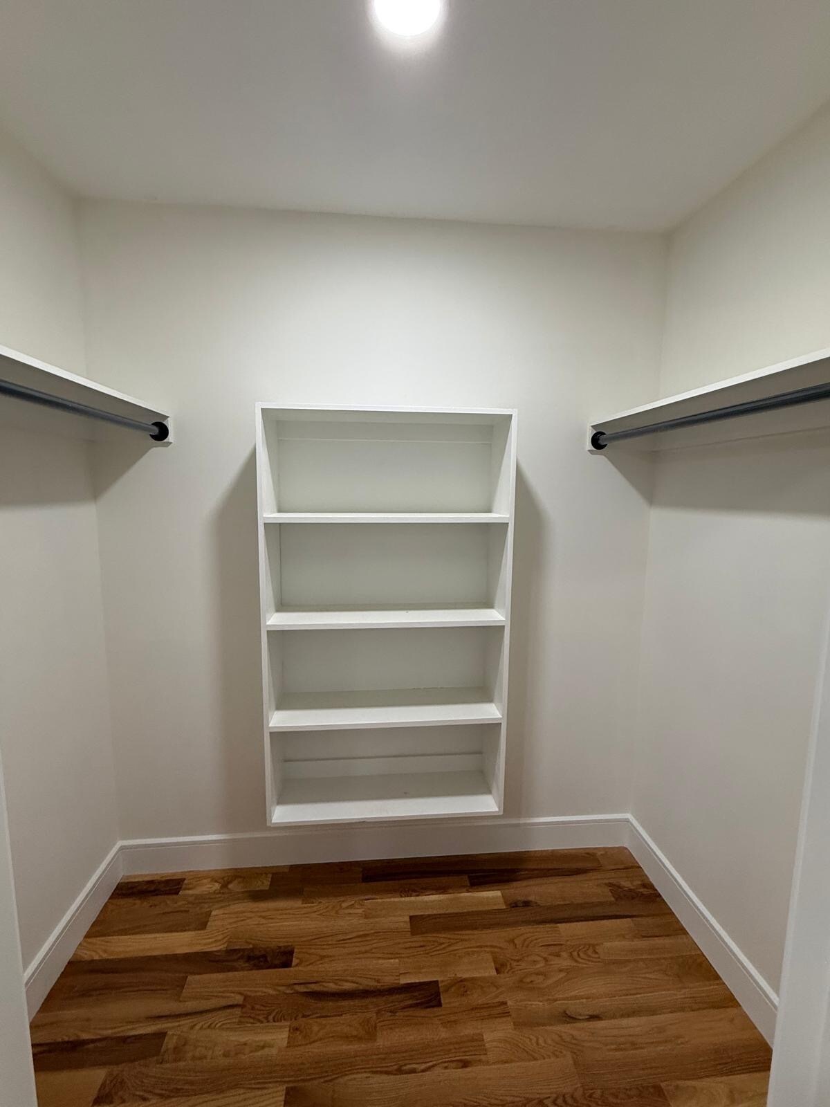 Building Photo - 13 Brook St