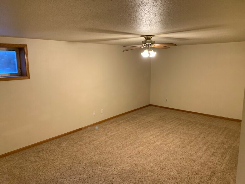 Building Photo - N5527 Penny Lane