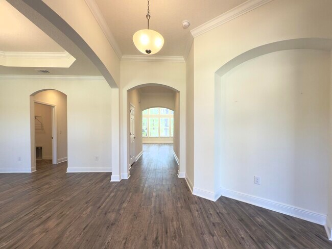 Building Photo - 296 Symphony Way