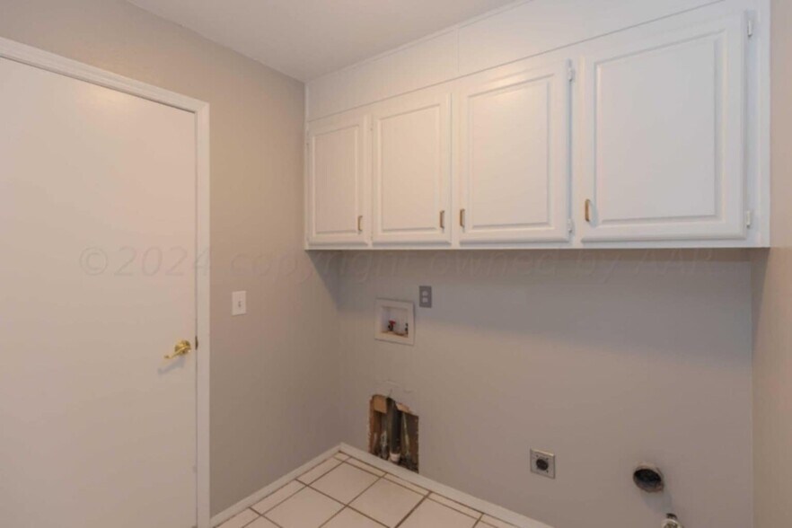 Building Photo - 3511 Tripp Ave