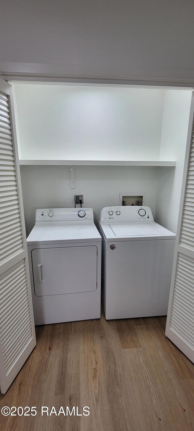 Building Photo - 110 W Bayou Pkwy