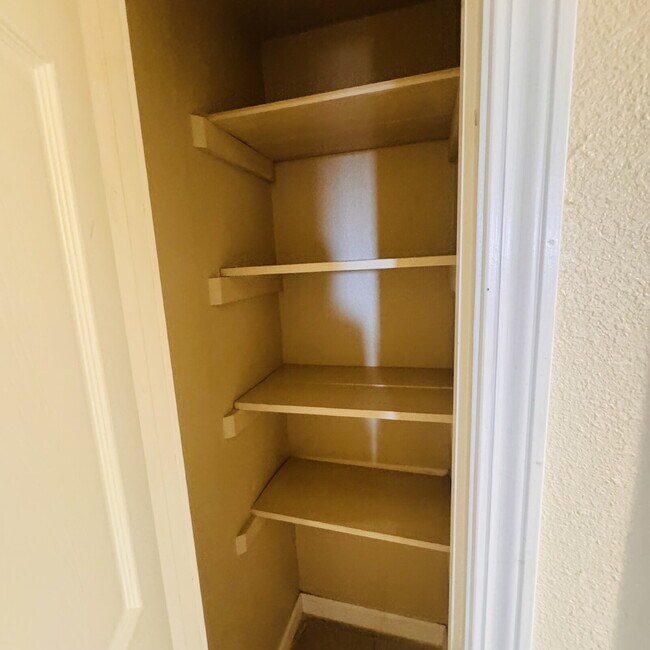 Building Photo - Spacious 2-Bedroom | 1 Bathroom Apartment at The Legacy in Nederland, TX!