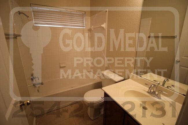 Building Photo - Willamette Wins – Where Convenience Meets Everyday Living!