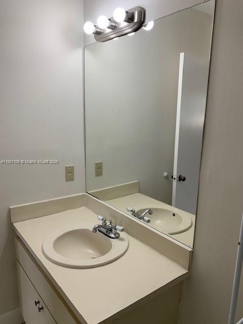 Building Photo - 6460 SW 129th Pl