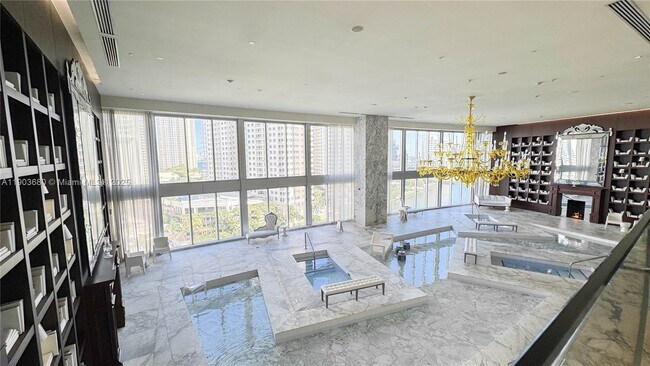 Building Photo - 465 Brickell Ave