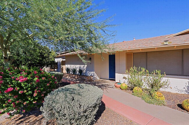 Building Photo - 6203 N 12th Pl