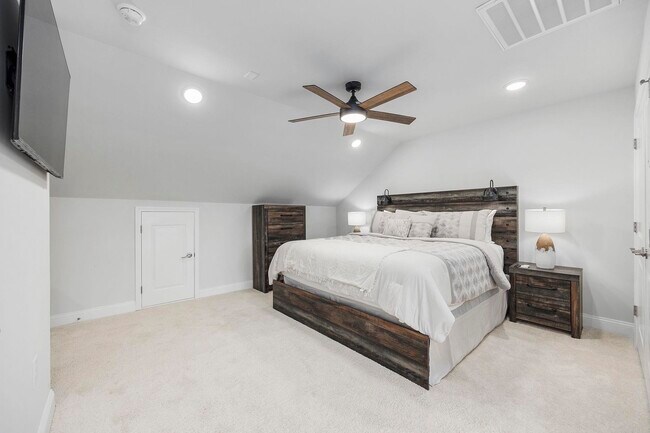 Building Photo - 5115 Double Eagle Wy