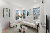 Building Photo - 306 Varick St