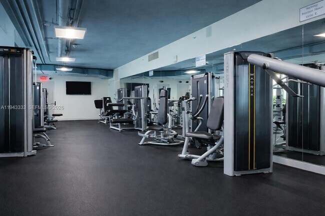 Building Photo - 60 SW 13th St