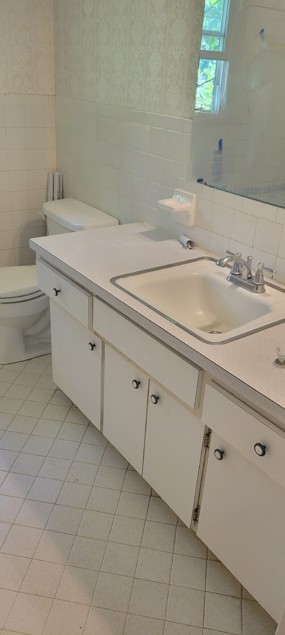 Full bath - 5515 Country Dr