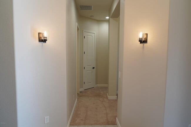 Building Photo - 10274 W Fetlock Trail