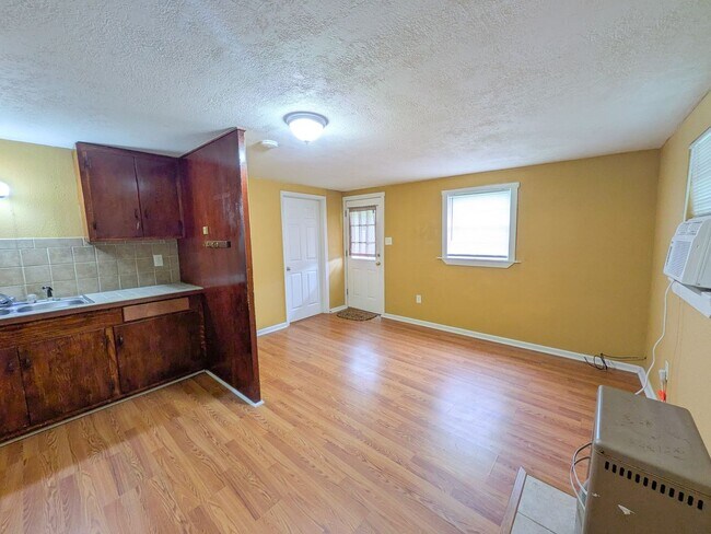 Building Photo - 2619 Second Ave, Groves, TX 77619
