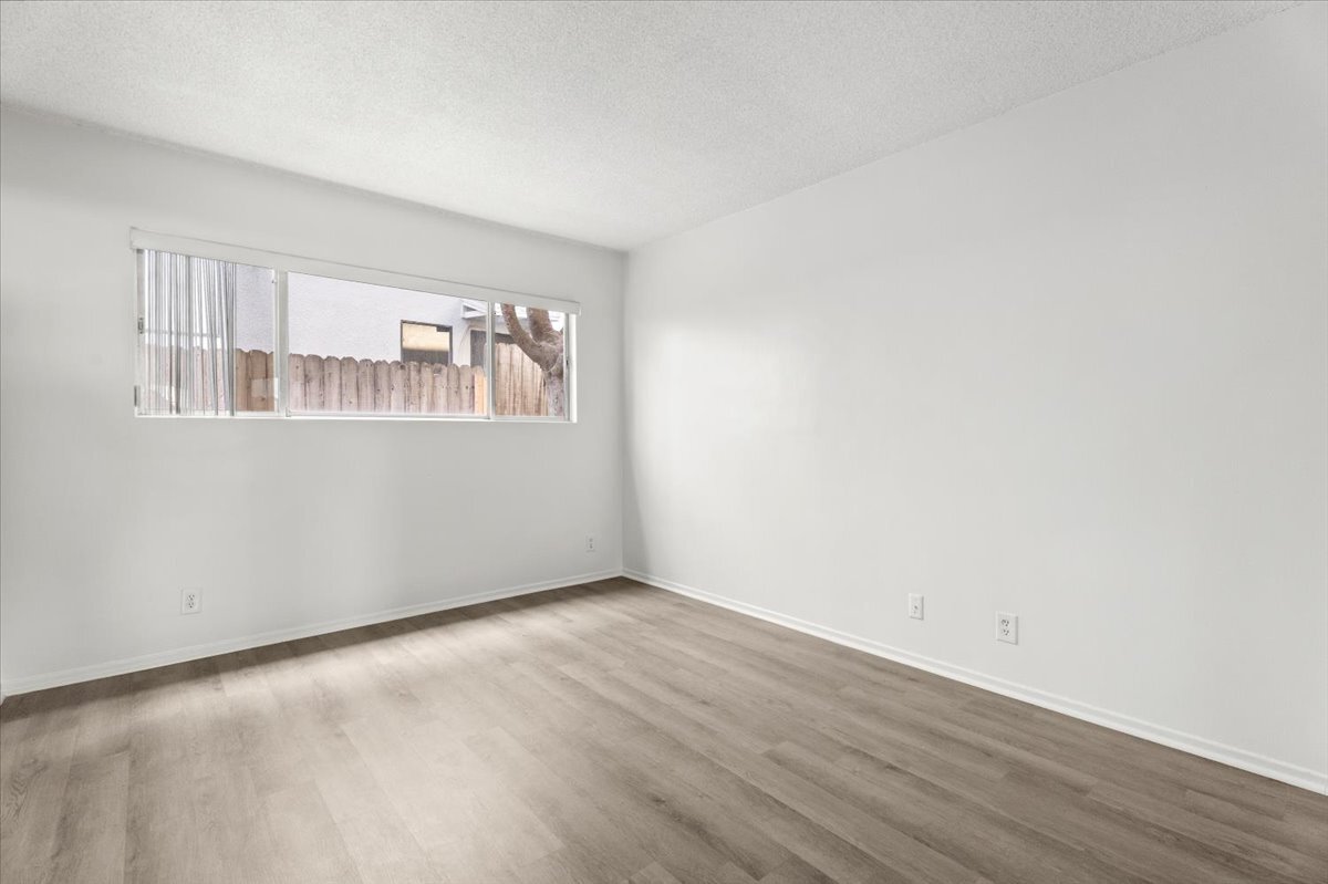 Building Photo - 1236 McClellan Dr