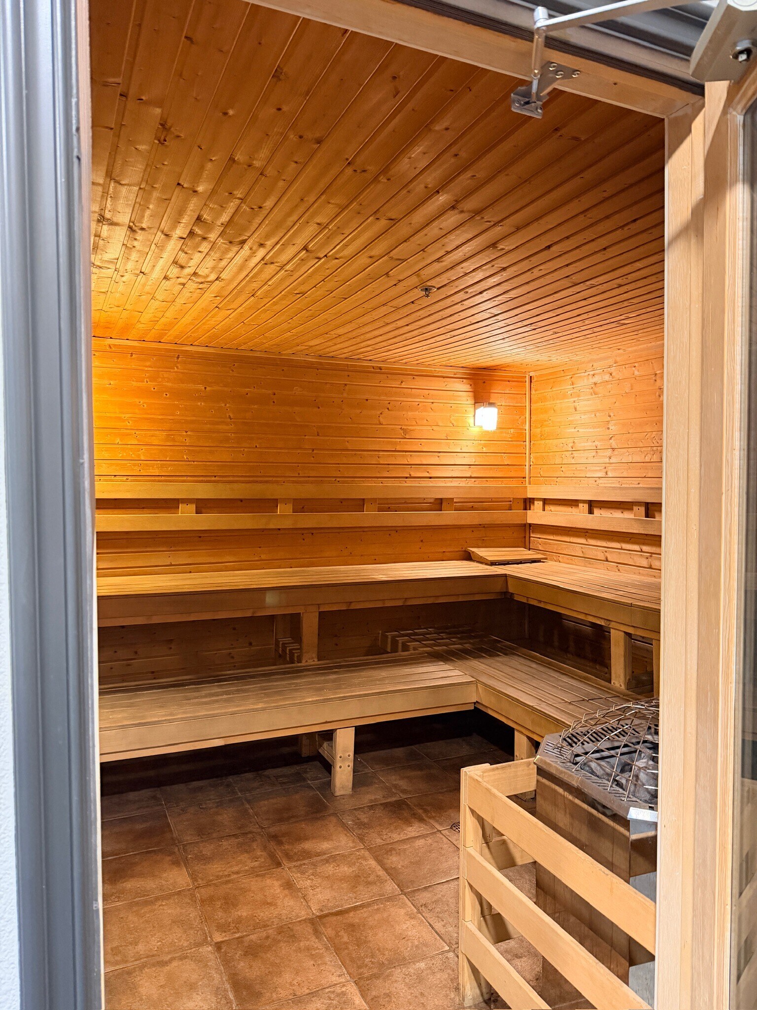 Gym Sauna - 3950 Ohio St