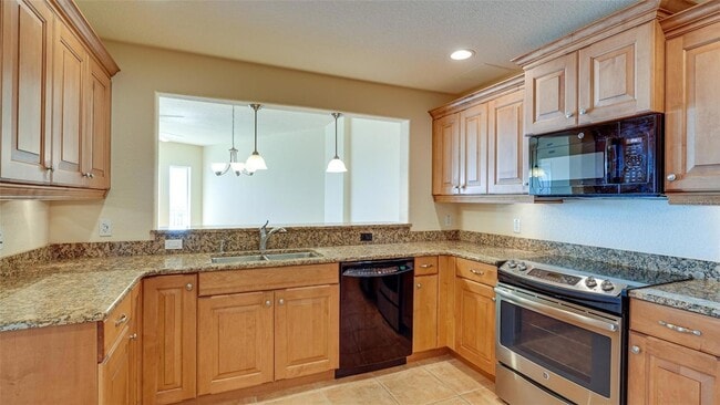 Building Photo - 501 Haben Blvd