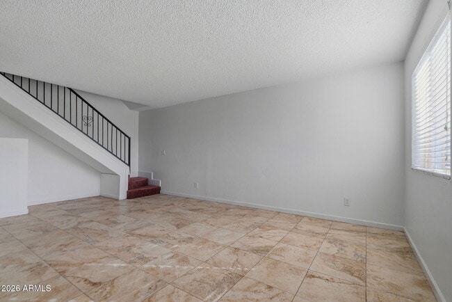 Building Photo - 6627 N 27th Ave