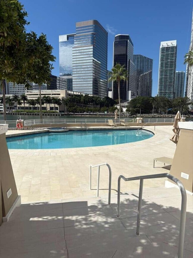 Building Photo - 701 Brickell Key Blvd