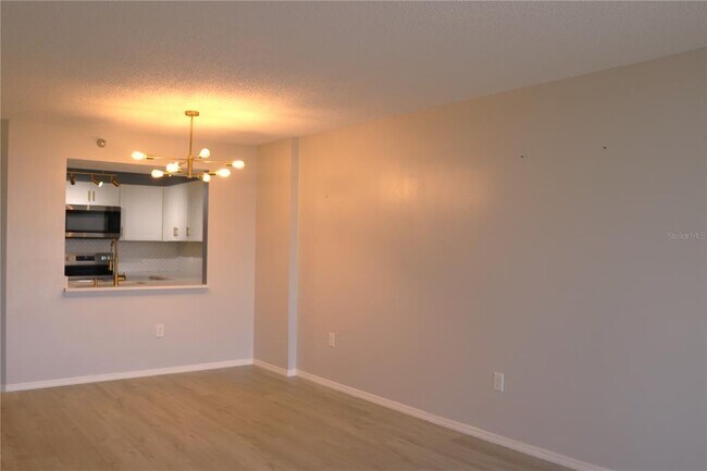 Building Photo - 2333 Feather Sound Dr