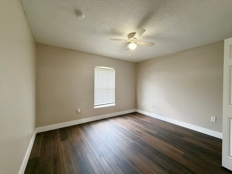 Building Photo - 47 Sawfish Ct
