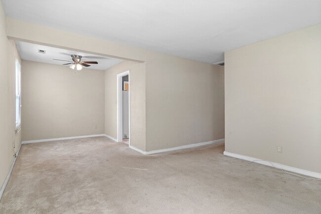 Building Photo - 503 Woodfin Rd
