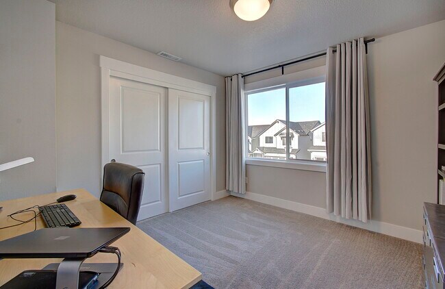 Building Photo - 17606 NW 7th Ave