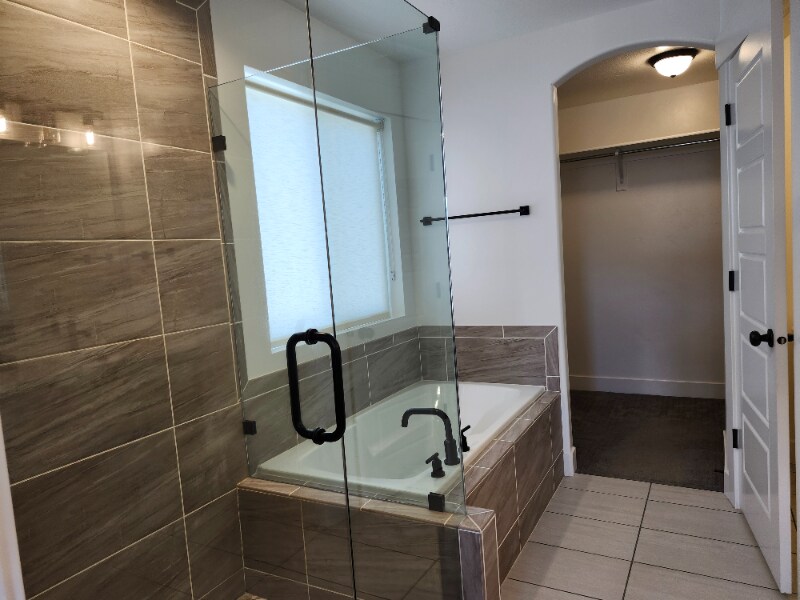 Building Photo - 99 N Lasalle Dr