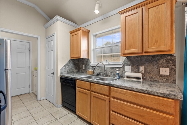 Building Photo - 2936 Palomino Trail