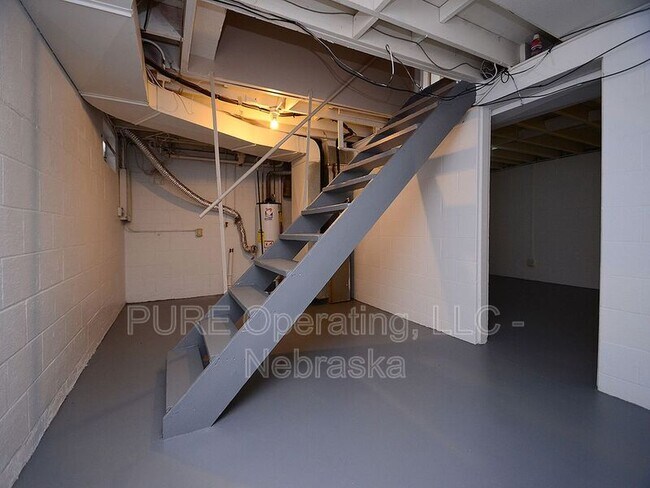 Building Photo - 9310 Binney St